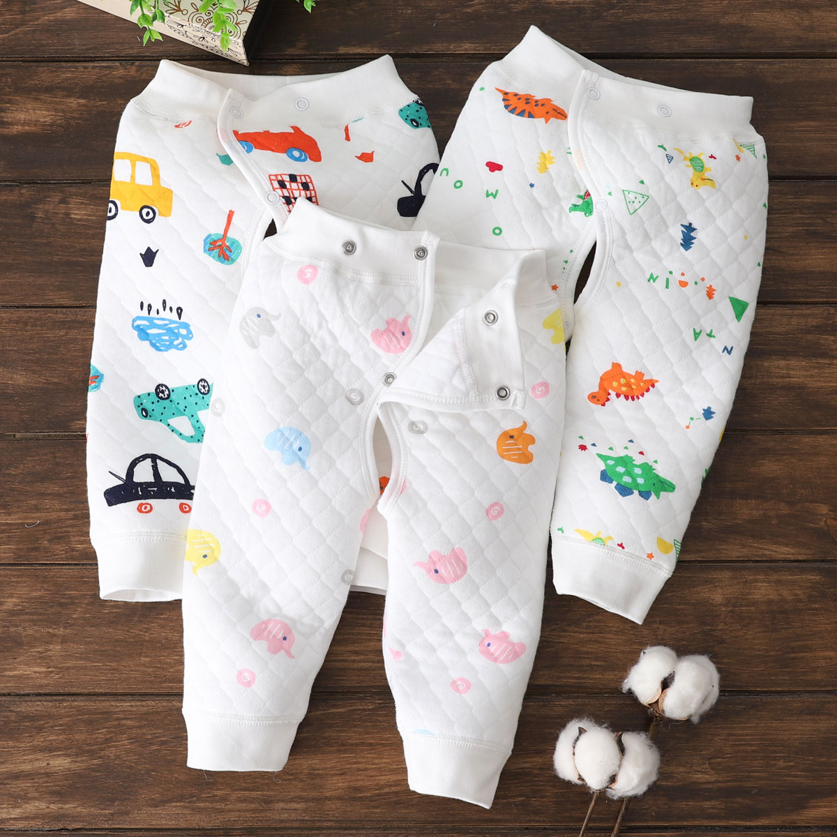 0-3 months Baby boneless triple air clip cotton lingerie 6 male and female baby open crotch pants 9 autumn and winter thick warm pants