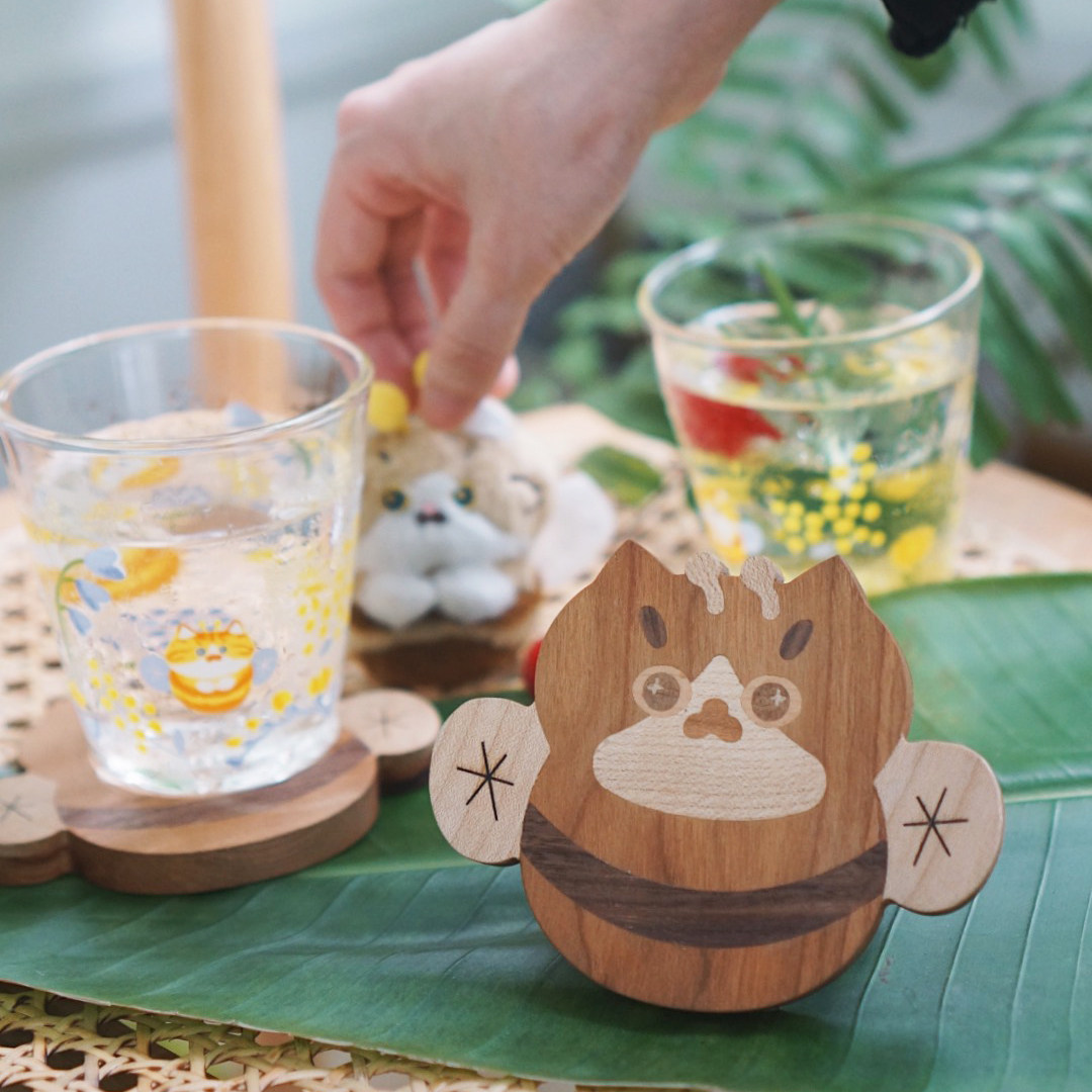 MEWJI Miaoji X Meow Stylish Xiaomibee Cooperation Model Cute Cat Glass Handmade Wooden Coaster Japanese