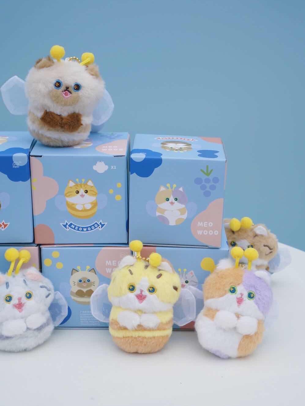 mewji Miaoji original cat blind box plush doll cute MINI small bee girl heart brooch pendant