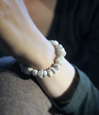 European and American style irregular black agate stone bracelet, original and personalized design, fashionable and popular accessory bracelet for men and women