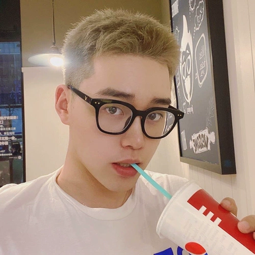 Японские очки, популярно в интернете, в корейском стиле