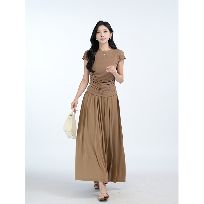 Vco/Micro Cool Coffee Color T-Shirt and Draped Skirt Set, Elegant and Slimming Two-Piece Outfit for Women, 2026 New Model