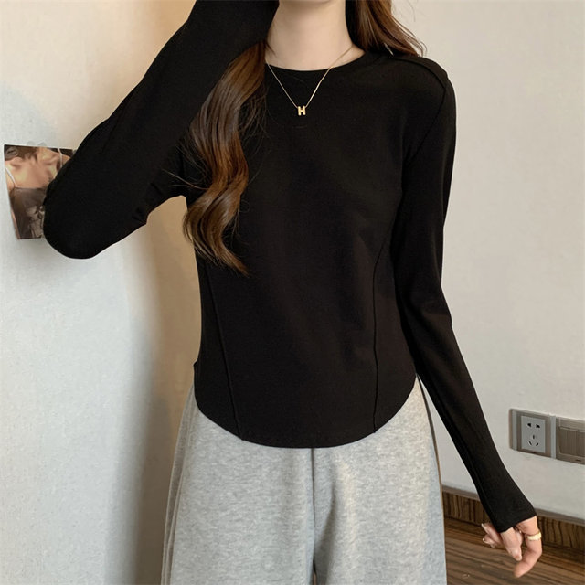 Chic Solid Color Round Neck Long-Sleeved Bottoming Shirt for Women, New Autumn Design, Curved Hem Short Top Bottoming Shirt