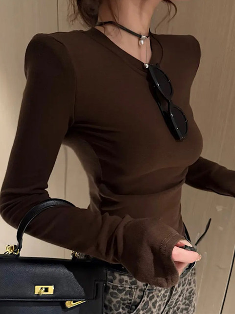 Black Minimalist Style Slim-Fit Round-Neck Padded Shoulder T-Shirt for Women, Autumn and Winter Pure Desire Style, High-End and Extremely Attractive Top