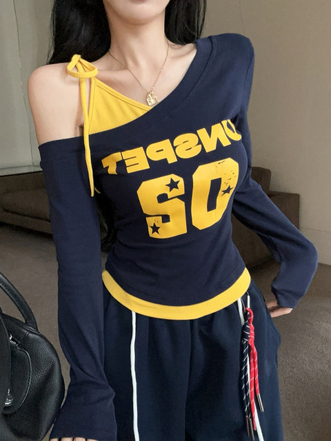 High Street Style One-Shoulder T-Shirt for Women, New Autumn Design with a Fake Two-Piece Look and Color-Blocking