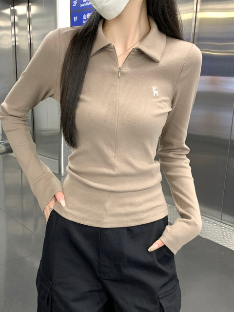 Chic Embroidered Slim-Fit Regular Shoulder T-Shirt for Women with a Stylish White Polo Collar, Inner Layer, Half-Zip Long-Sleeve Top