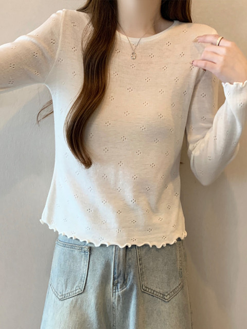 White Simple Hollow-Out Design Knit Top for Women, Early Autumn 2025, Ruffled Edge, Slim Fit, Versatile, Round Neck, Stunning Top