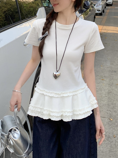 Korean Chic Outfit with Ruffled Skirt, Unique Blouse for Women, Summer Round Neck, Sweet and Versatile, Stunning Short-Sleeved T-Shirt