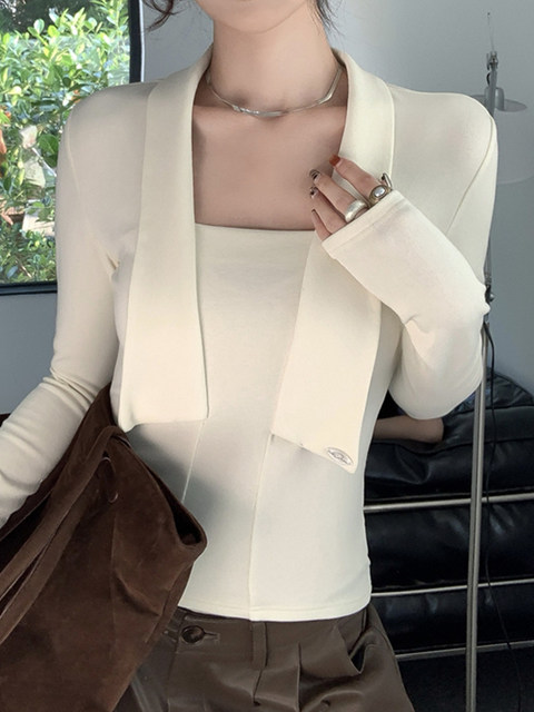 French-Style Retro Square-Neck Waist-Cinching Short Top for Women, Winter Slim-Fit Fleece-Lined Inner Layer, Stylish Design Top