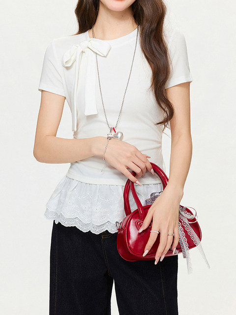 High-End White Bow-Tie T-Shirt for Women, Spring Season Waist-Cinching Inner Layering Top with Lace Trim, Stunning Blouse