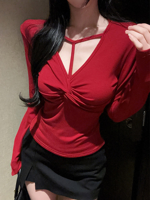 Pure hot girl style V-neck slim-fitting shirt for women spring new design twist slimming bottoming shirt top