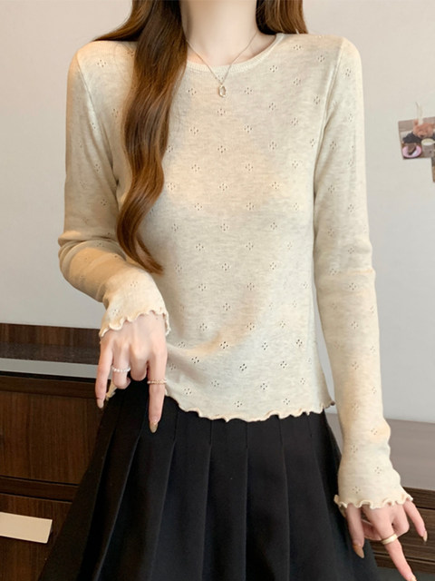 White Simple Hollow-Out Design Knit Top for Women, Early Autumn 2025, Ruffled Edge, Slim Fit, Versatile, Round Neck, Stunning Top