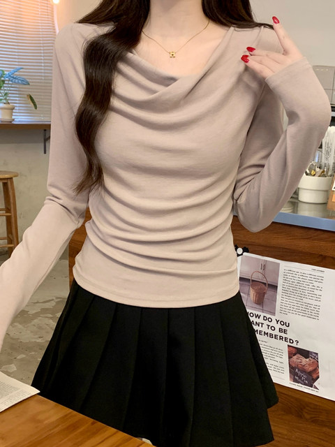 Unique Designer Slim-Fit Versatile T-Shirt for Women, Autumn and Winter, with a Stylish and Beautiful Neckline