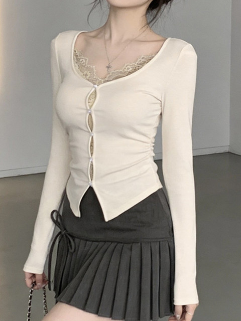 Korean Chic Style Lace Patchwork Fake Two-Piece T-Shirt for Women, Stylish and Trendy Short Top with Versatile Design