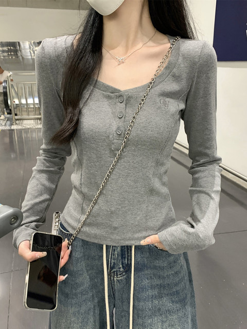 Korean Style Trendy Simple Slim-Fit Inner T-Shirt for Women, New Autumn V-Neck Regular Shoulder High-End Button Fishbone Base Shirt