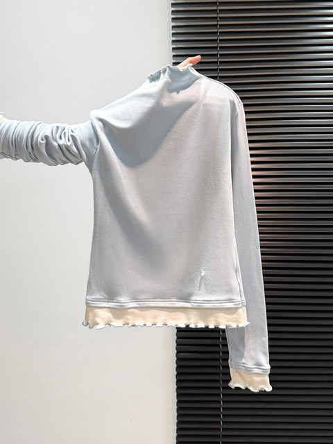 Half-High Collar Faux Two-Piece Ruffled Fleece-Lined Slim-Fit T-Shirt for Women, Autumn and Winter French Style, Unique and High-End, Stunning Top