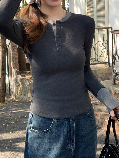 Half-Open Collar Slim-Fit Base Layer Shirt for Women, New American Style for Spring and Autumn, Unique and Distinctive Top with Color-Blocking Design