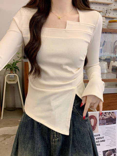 Pure Desire Style Square-Neck Pleated Chic and Beautiful T-Shirt for Women, Spring Cool and Spicy Girl Style with Irregular Slit Design Top Ins