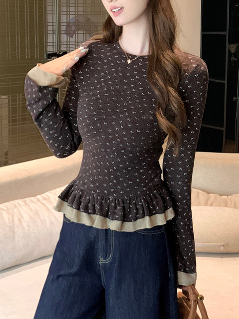 French Retro Round-Neck Floral T-Shirt for Women, 2026 Spring, Unique and Chic Double-Layer Lace Design Niche Top