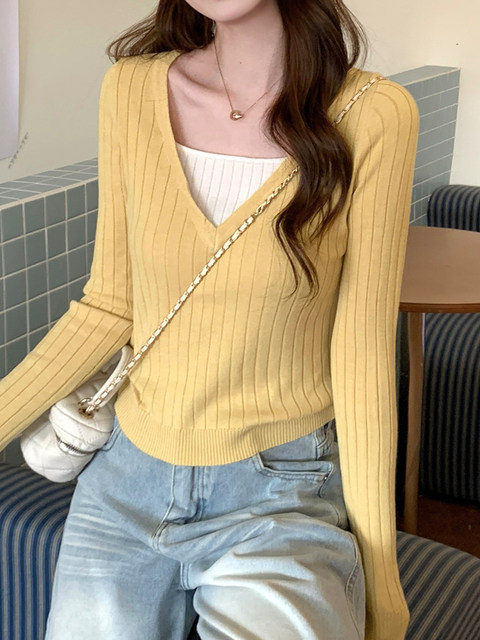 Korean Chic High-End Yellow Knit Sweater for Women 2025 Autumn and Winter V-Neck Simple Unique Beautiful Age-Reducing Top