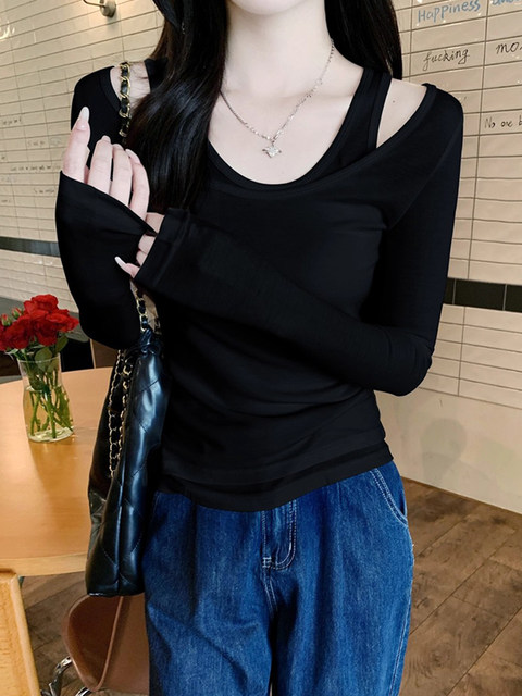 White Fake Two-Piece Halter Neck Slim-Fit Base Shirt for Women, Early Autumn 2025, Pure and Alluring Style, Long-Sleeve T-Shirt, Versatile Top for Trendy Girls