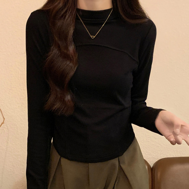 Chic Brushed Thickened Half-High Collar Long-Sleeved Bottoming Shirt for Women, New Autumn and Winter Design, Curved Hem Short Top