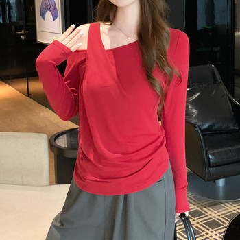 Stylish Red Long-Sleeve T-Shirt for Women, Unique and Chic Asymmetrical Shoulder Design, Trendy Spring Top
