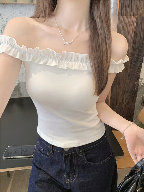 Korean Chic Style Pure and Alluring Off-Shoulder Camisole for Women, Summer 2025, with Chest Pads and Ruffled Edges, Sweet and Spicy Top