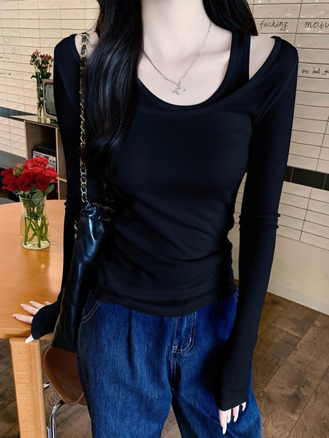 White Fake Two-Piece Halter Neck Slim-Fit Base Shirt for Women, Early Autumn 2025, Pure and Alluring Style, Long-Sleeve T-Shirt, Versatile Top for Trendy Girls