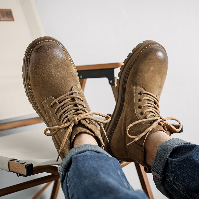 豪华梦想加速！阿斯顿·马丁DB11敞篷版，打开速度与浪漫新篇章！