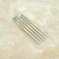 Грабня для волос (1 белый k цвет)