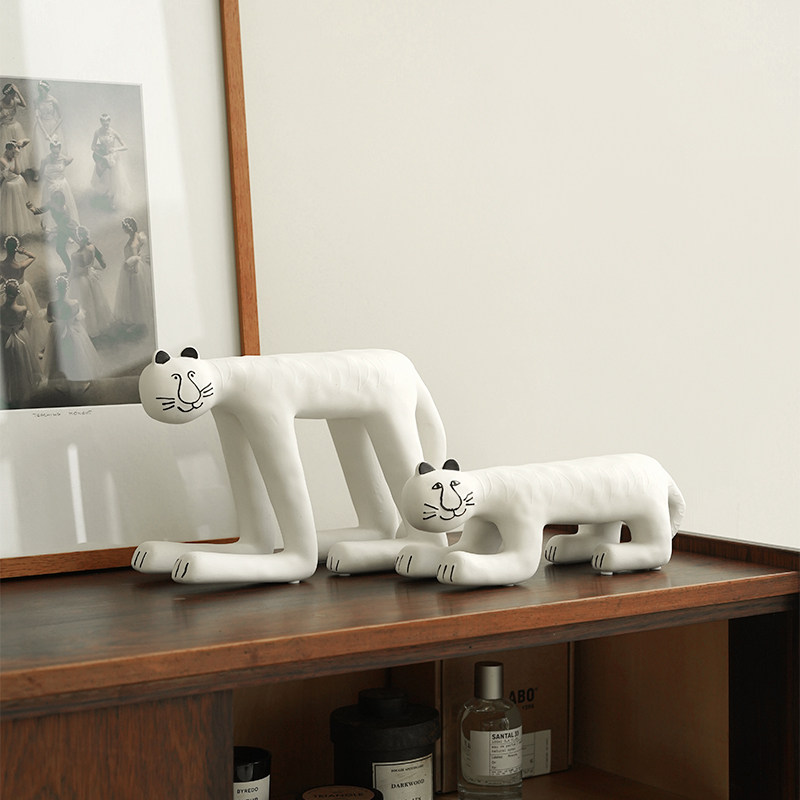 ladylike modern creative white floral face kitty-like parlor-room soft-packed home tabletop decorations
