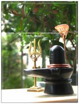 India Ganges Varanasi Natural Black Marble Shiva Linga Linga Trident shiva lingam