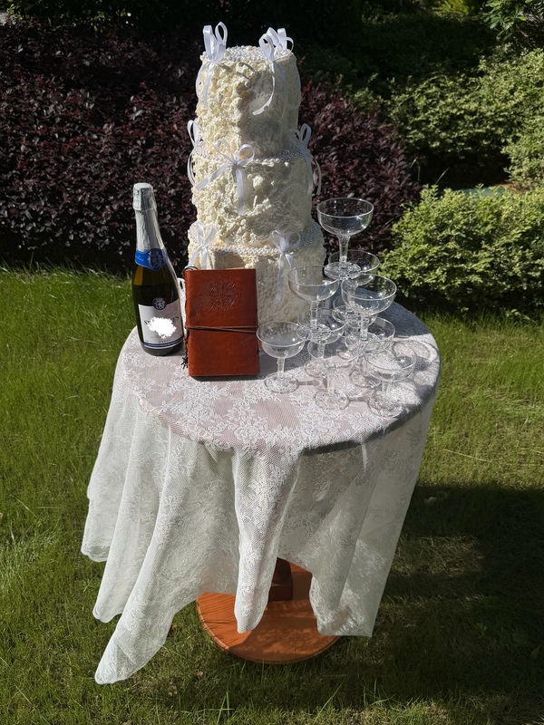 French-Style Wedding Photography Instagram-Style Photo Props Wedding Cake Backdrop Champagne Tower Wine Cake Vintage High-End Feel French-Style Wedding Photography Instagram-Style Photo Props Wedding Cake Backdrop Champagne Tower Wine Cake Vintage High-End Feel