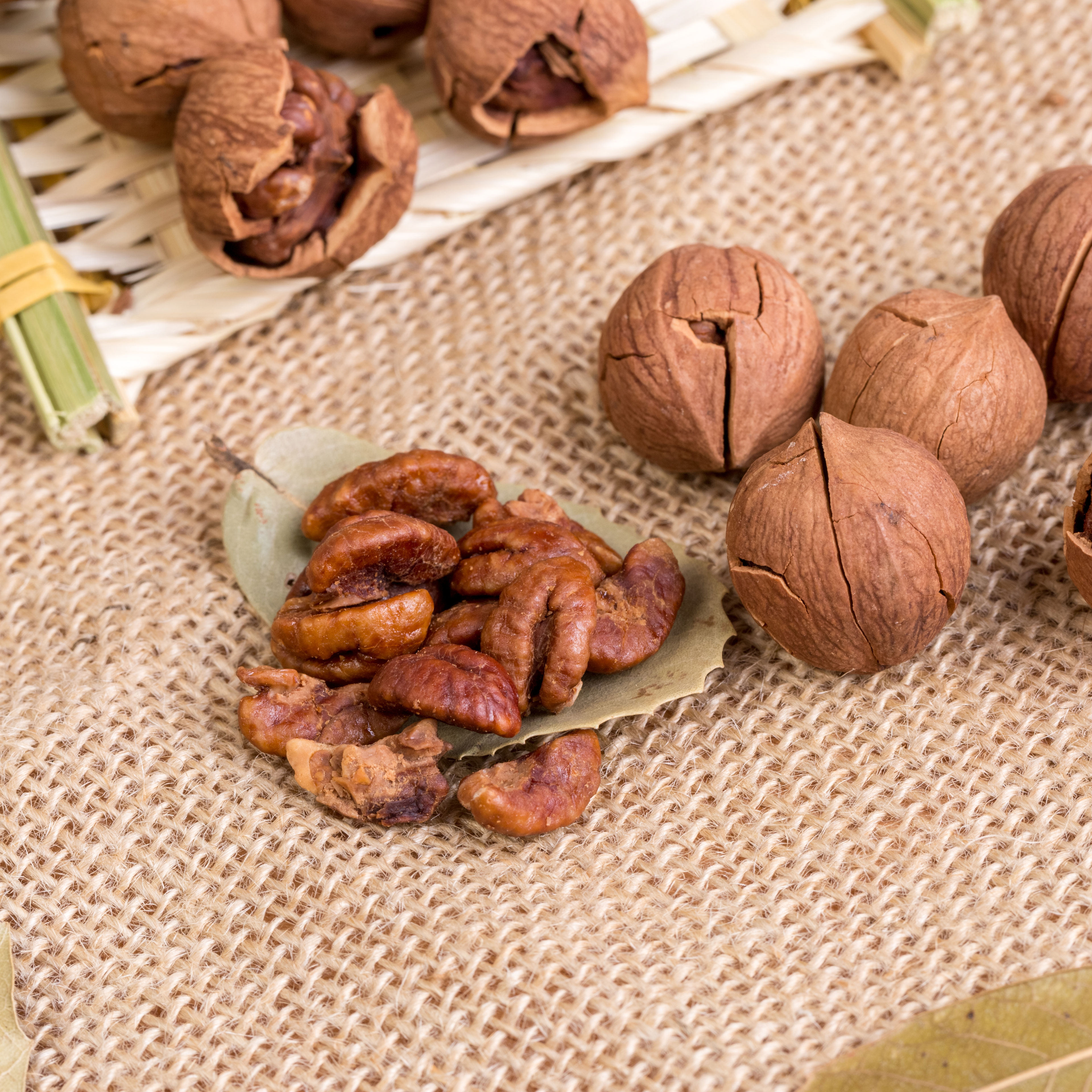 2023 New goods Linanhand exfoliating pecorino good small walnut pregnant women children casual snacks nuts walnut walnut-Taobao