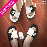 Nike Benassi Giày thể thao khâu đen trắng Nike cho nam và nữ 343881-104 818736-011