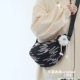 Черный белый шар для волос кулон