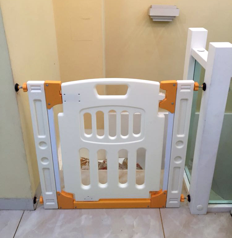 Smart Rabbit Child Safety Gate Stair Protection Gate Infant Protection Barrier Pet Isolation Gate Thickened