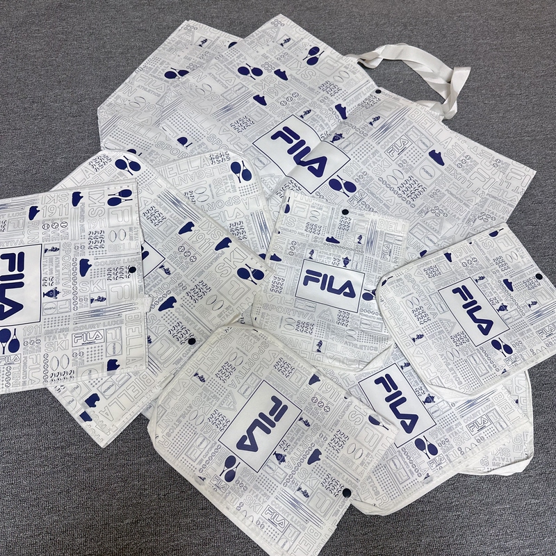 Fila Store Shopping Bag, Tote Bag, Student Book Bag, Office Worker Miscellaneous Items Tote Bag, Eco-Friendly Bag, Non-Woven Fabric Bag Fila Store Shopping Bag, Tote Bag, Student Book Bag, Office Worker Miscellaneous Items Tote Bag, Eco-Friendly Bag, Non-Woven Fabric Bag