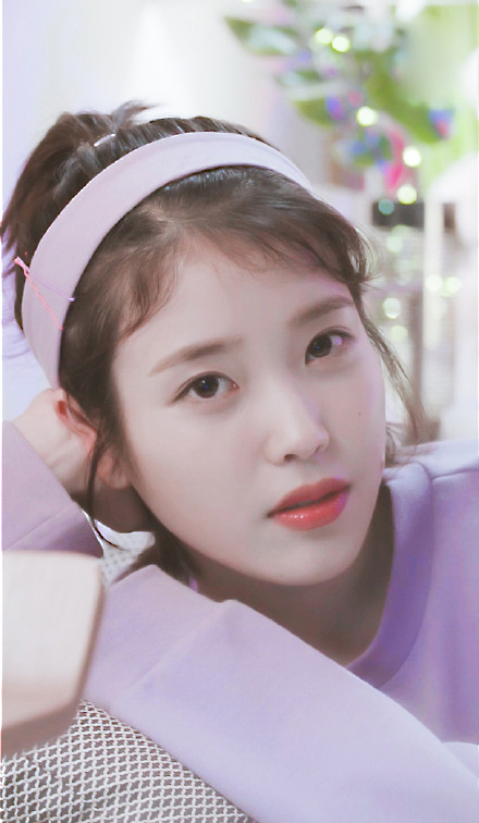 IU Li Zhien sao với màu tím cổ tròn thư thêu lỏng dài tay thả vai T-Shirt áo len nữ triều áo sơ mi đầm đẹp giá rẻ