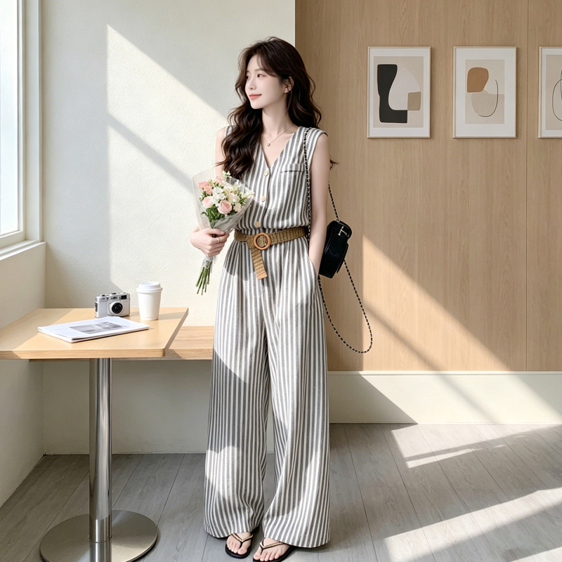 Relaxed Style Vertical Striped V-Neck Sleeveless Jumpsuit for Women, New Summer Hong Kong Style Casual Waist-Cinching Slimming Wide-Leg Pants Trendy Relaxed Style Vertical Striped V-Neck Sleeveless Jumpsuit for Women, New Summer Hong Kong Style Casual Waist-Cinching Slimming Wide-Leg Pants Trendy