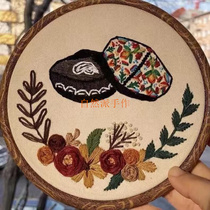Natural style hand-made Xinjiang top hat multi-ethnic figure embroidery hanging painting personality home decoration painting can be customized