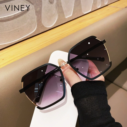 Viney Новые солнцезащитные очки 2025 солнцезащитные очки температуры Женские большие лица Тонкие летние поляризованные стаканы.