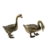 Ретро чистая медная пара мужских и женских пары латунных домашних животных чая с утенком