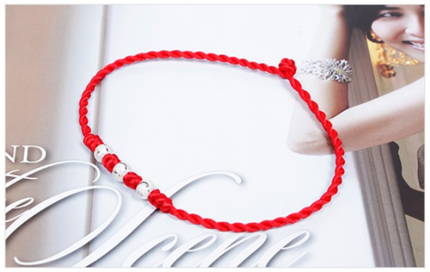 Vòng chân bạc 925 nữ chuyển giới Nhật Bản và Hàn Quốc hạt vòng chân nam trang sức garnet năm nay của con chó dây đỏ chữ vòng chân lắc chân nữ bạc ta