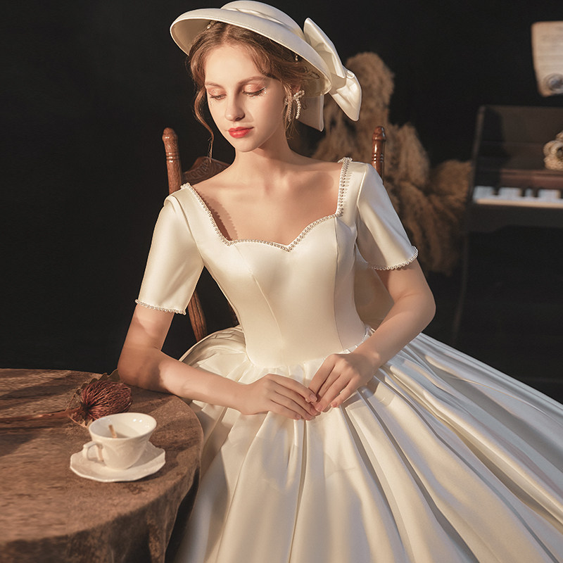 2022 New Sain Wedding Dress Little Individual Simple Atmospheric Reduce Bride Married and Tail Temperance Main Yards