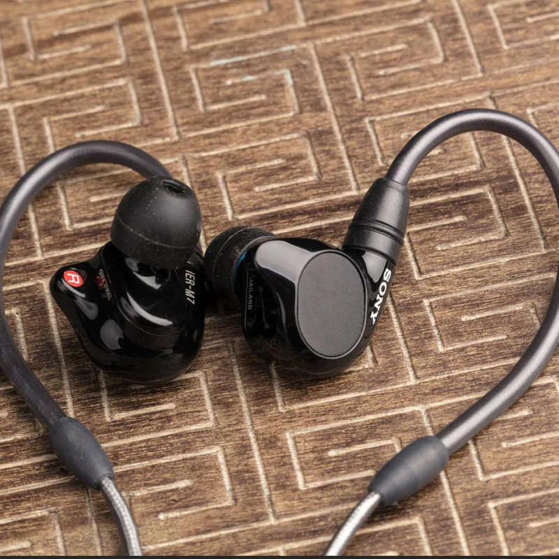 Ier-M7 M9 Z1R Dynamic Iron Diaphragm In-Ear Stage Monitoring Headphones, Four-Unit Dynamic Iron Diaphragm, High-Resolution 4.4 Balanced Ier-M7 M9 Z1R Dynamic Iron Diaphragm In-Ear Stage Monitoring Headphones, Four-Unit Dynamic Iron Diaphragm, High-Resolution 4.4 Balanced