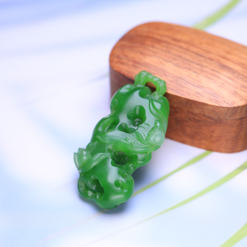 (He's Bi) Hetian Jade Taihu Stone Jasper Apple Green Ulan-Ude Obi Pendant Jade