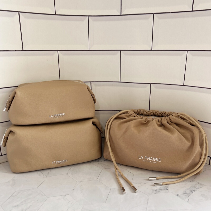 Domestic Exclusive La Prairie Letter Makeup Bag Three-Piece Set Storage Bag, Simple and Stylish Clutch Bag with Drawstring Pouch Domestic Exclusive La Prairie Letter Makeup Bag Three-Piece Set Storage Bag, Simple and Stylish Clutch Bag with Drawstring Pouch
