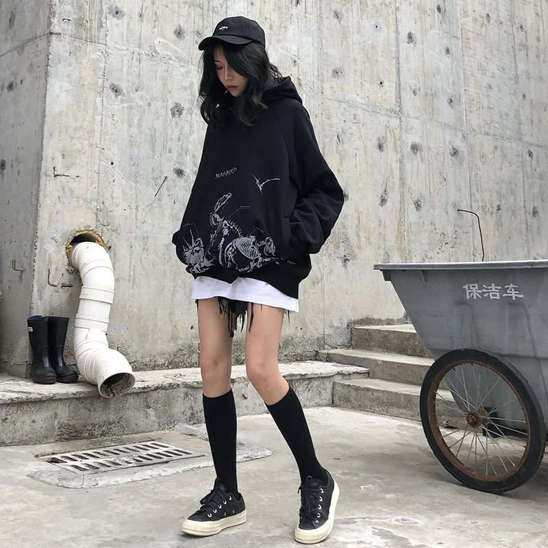 Mocbird has Utopia Trend dinosaur skeleton reflective hoodie lady 2019 Spring and Autumn